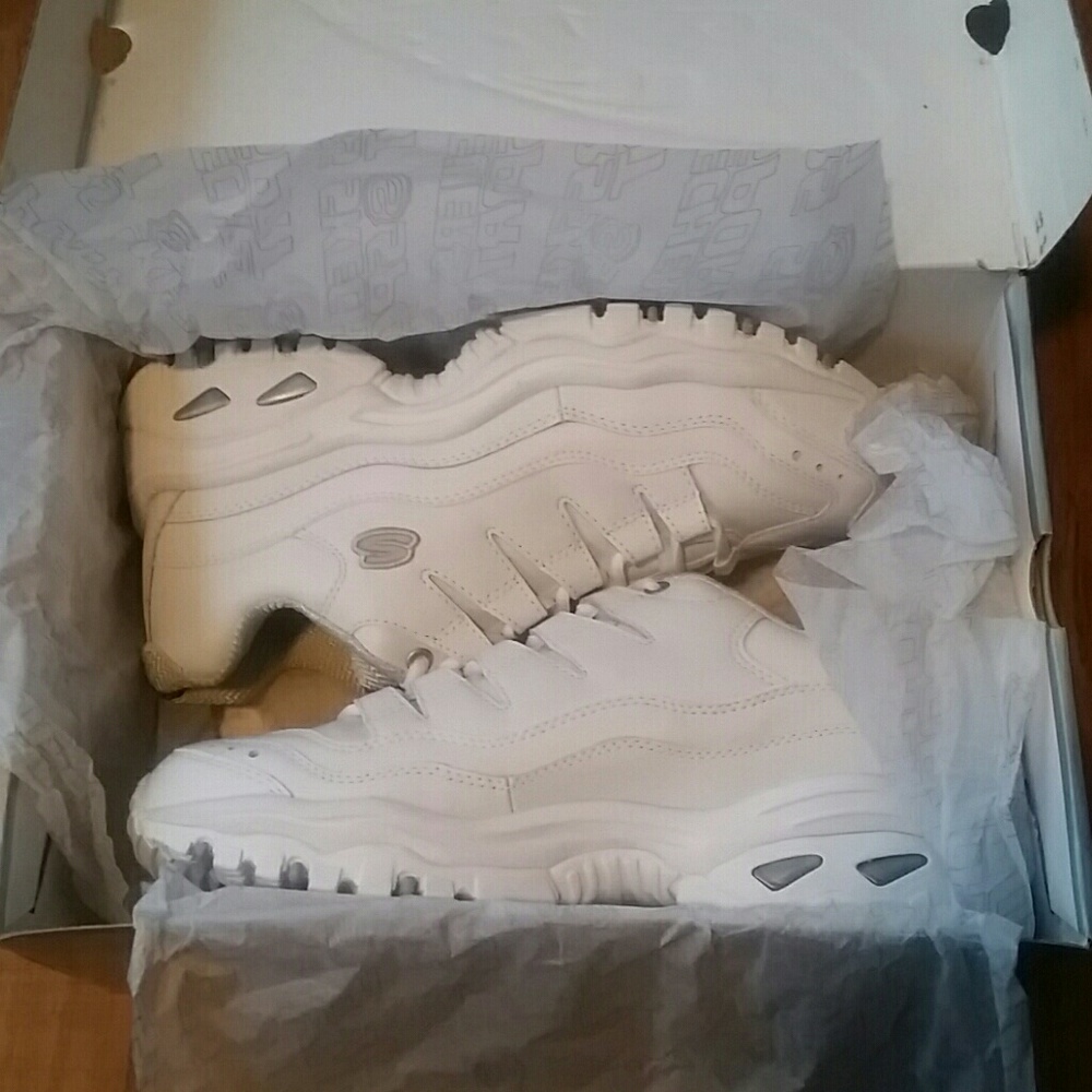 Sketchers Sneakers
